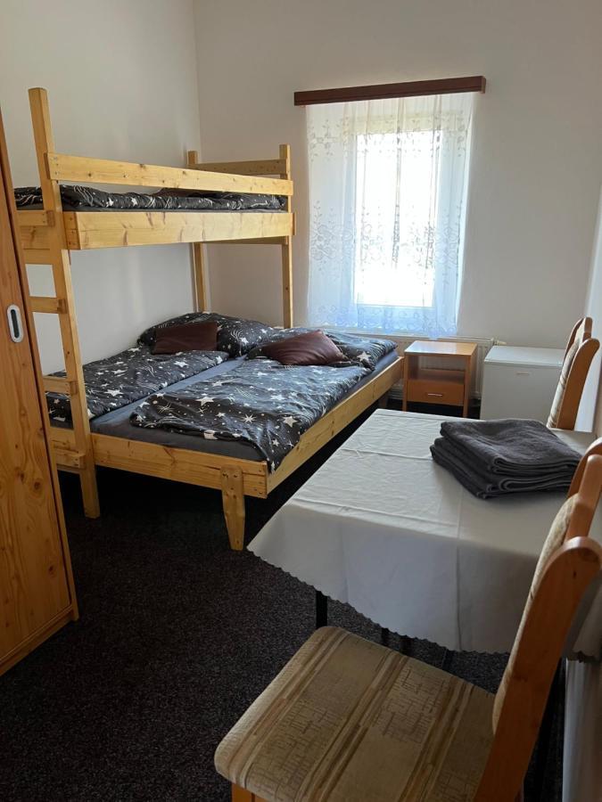 Hotel Zrcadlova Koza Turnov Zewnętrze zdjęcie