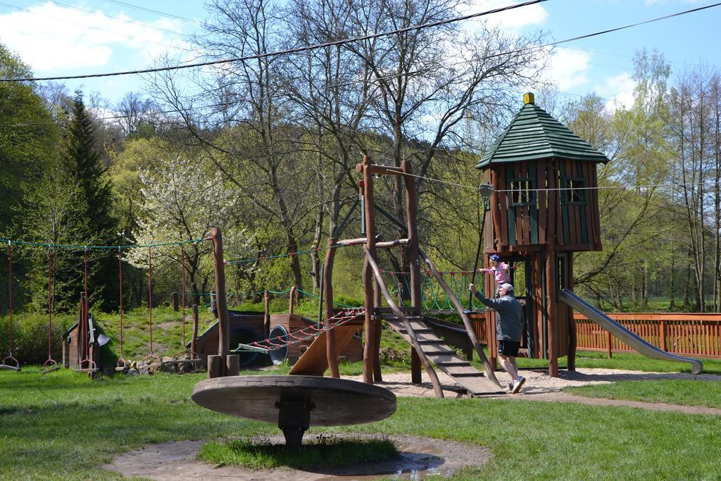 Hotel Zrcadlova Koza Turnov Zewnętrze zdjęcie