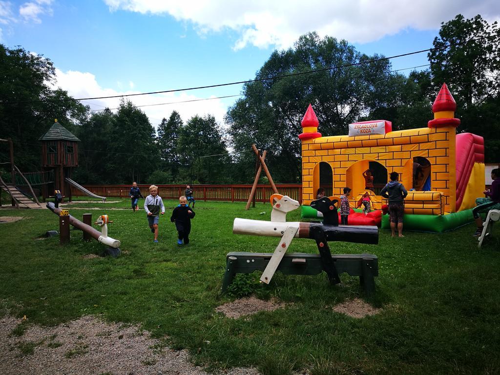 Hotel Zrcadlova Koza Turnov Zewnętrze zdjęcie