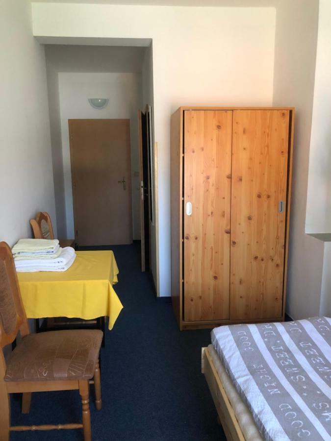 Hotel Zrcadlova Koza Turnov Zewnętrze zdjęcie